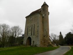 Le Donjon du Château de PAUDY